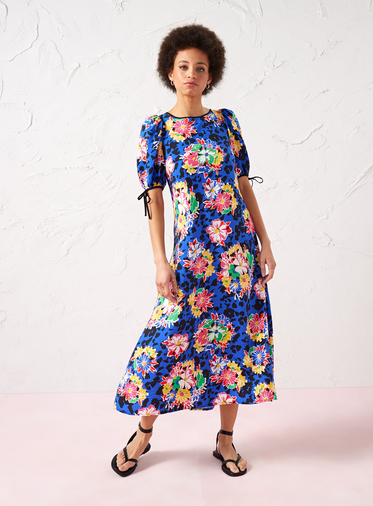 EVERBELLE Floral Revere Tie Back Midaxi Dress 8 - Image 4 thumbnail